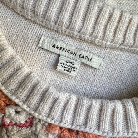 American Eagle | Crocheted Floral Vest size S - Picture 8 of 11